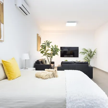 Luxury Bkm In Playa Del Duque ヴィラ アデヘ