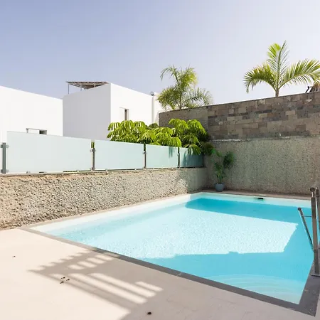 Luxury Bkm In Playa Del Duque * アデヘ