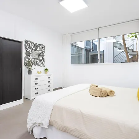 Luxury Bkm In Playa Del Duque アデヘ