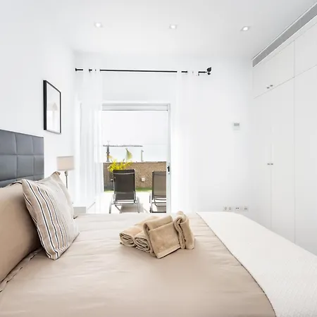 Luxury Bkm In Playa Del Duque ヴィラ アデヘ