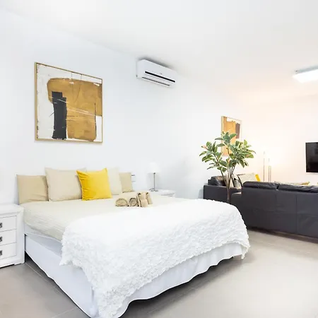 Luxury Bkm In Playa Del Duque * アデヘ