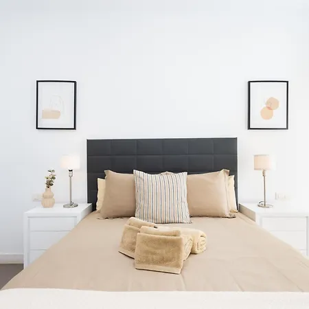 Luxury Bkm In Playa Del Duque * アデヘ