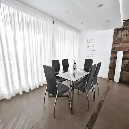 Luxury Bkm In Playa Del Duque Villa *