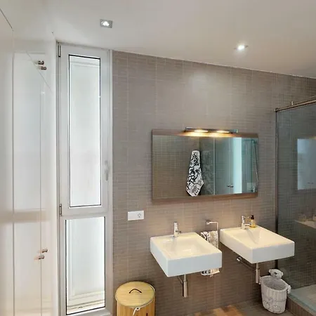 Luxury Bkm In Playa Del Duque * アデヘ