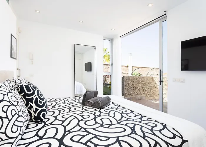 Luxury Bkm In Playa Del Duque