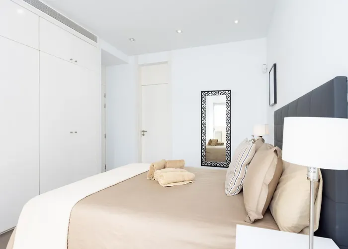 Luxury Bkm In Playa Del Duque