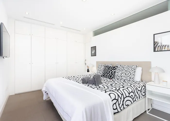 Villa Luxury Bkm In Playa Del Duque