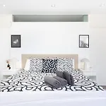 Luxury Bkm In Playa Del Duque Vila
